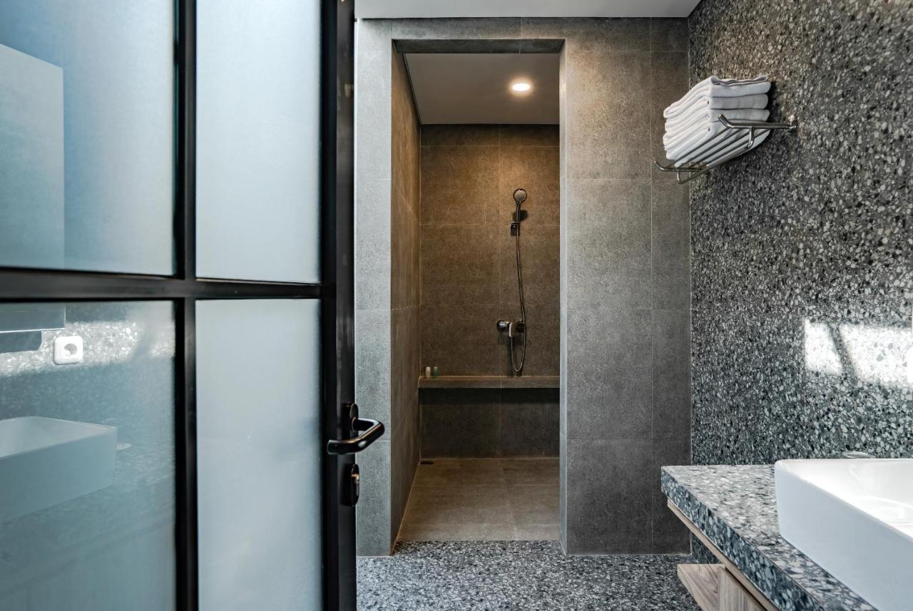 Loa Living Solo Baru Hotel Grogol Екстериор снимка