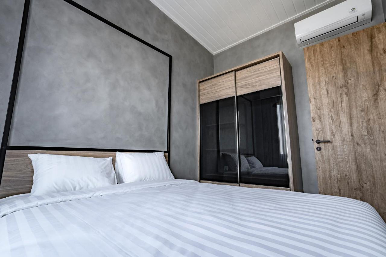 Loa Living Solo Baru Hotel Grogol Екстериор снимка